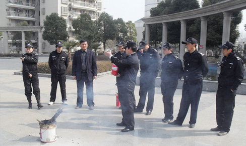 С������