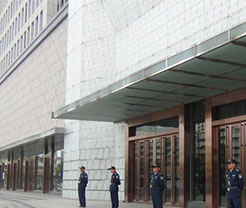 �������