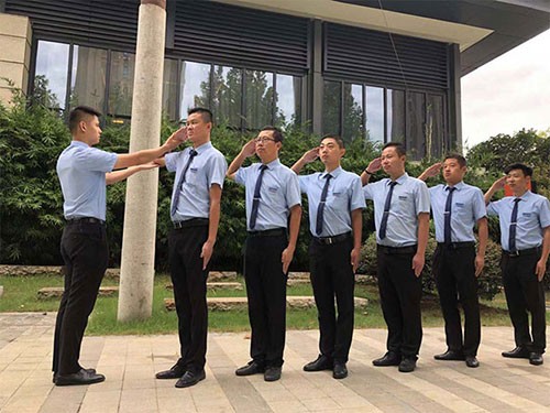 С������